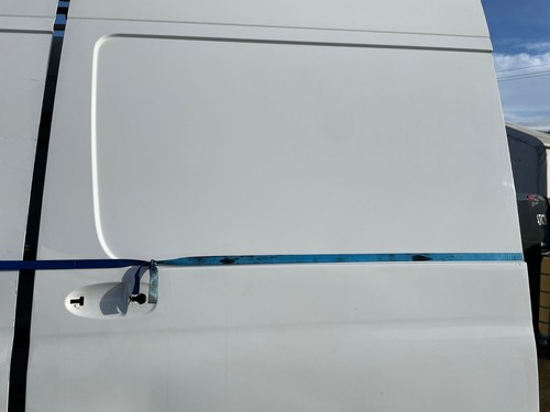 Mercedes Sprinter W907 W910 2018 ON Side Loading Door N/S BREAKING - Image 3