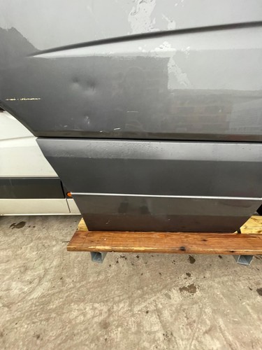 Mercedes Sprinter 2007-2017 Front Door Right Side O/S BREAKING - Image 8