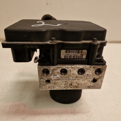 Mercedes Sprinter W906 ABS Pump A0074314612 (2) - Image 2