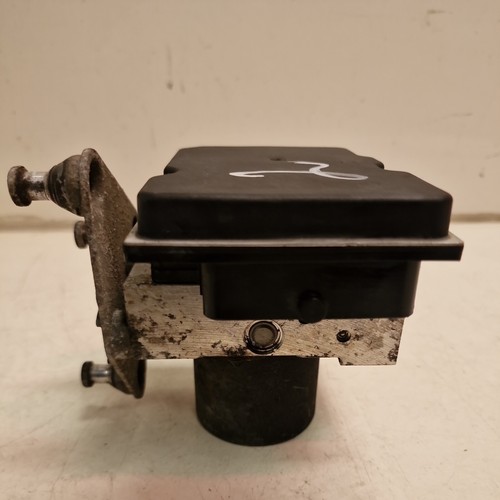 Mercedes Sprinter W906 ABS Pump A0074314612 (2) - Image 3