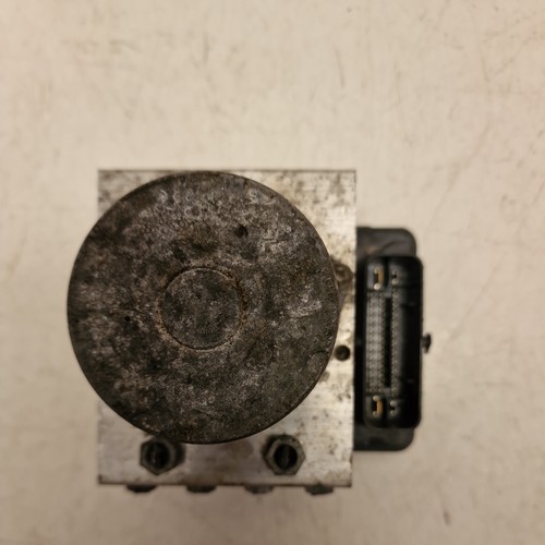 Mercedes Sprinter ABS Pump A9079002504 (109) - Image 5