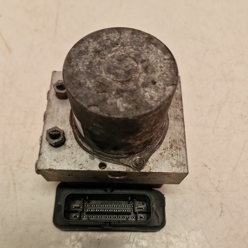 Mercedes Sprinter ABS Pump A9079002504 (109) - Image 6