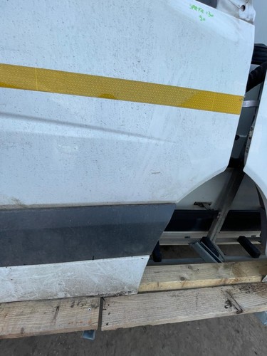 Mercedes Sprinter 2007-2017 Front Door Right Side O/S BREAKING SPRFR130 - Image 7