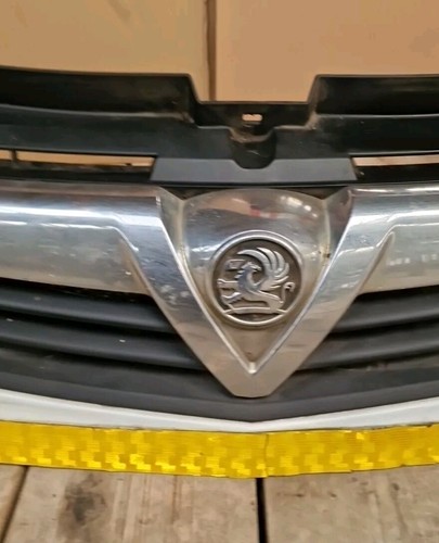 Vauxhall Vivaro 2006-2014 Front Grille (64) - Image 9