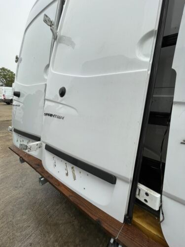Mercedes Sprinter W906 (2007-2018) Rear Door Left Side N/S BREAKING - Image 4