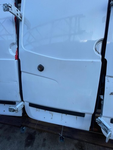 Mercedes Sprinter W906 (2007-2018) Rear Door Left Side N/S BREAKING - Image 7