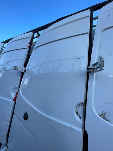 Mercedes Sprinter W906 (2007-2018) Rear Door Left Side N/S BREAKING - Image 8