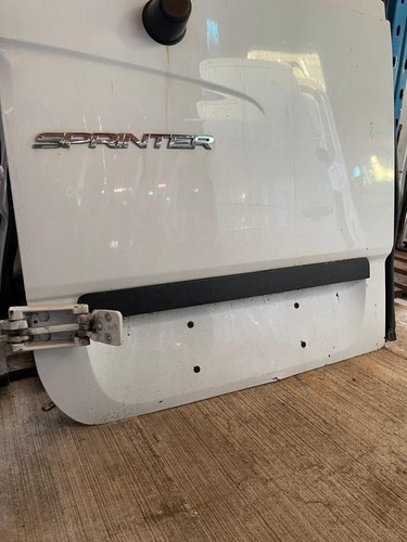 Mercedes Sprinter W906 2007 2018 Rear Door Left Side N/S BREAKING SPRL242 - Image 9