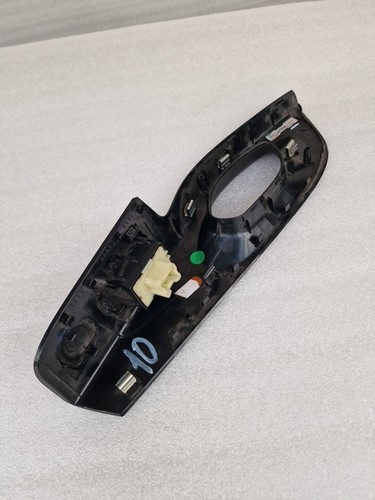 Renault Trafic/Vauxhall Vivaro Front Left Side Window Switch 93456886 (10) - Image 9