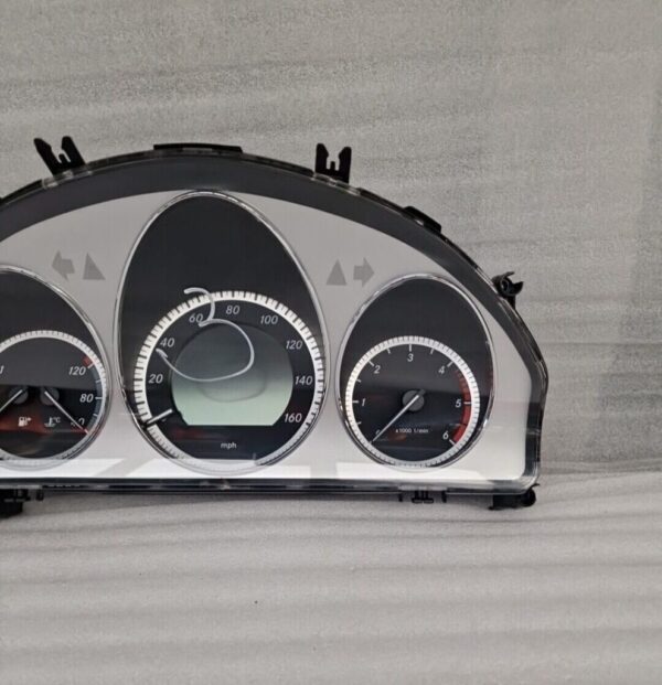 Mercedes C-Class (2007-2015) Speedometer Cluster A2049002705 (3) Scratches - Image 3