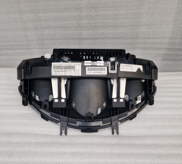 Mercedes C-Class (2007-2015) Speedometer Cluster A2049002705 (3) Scratches - Image 4