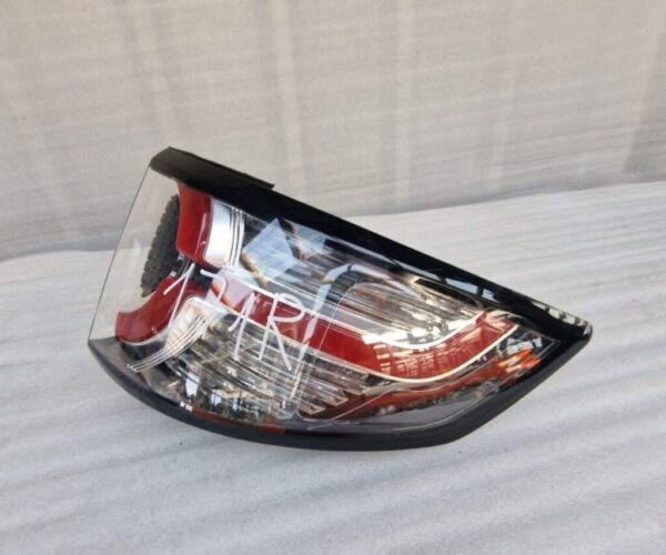 Land Rover Discovery Sport 14-19 Right Side Rear Light FK7213404 (171) Scratches - Image 7