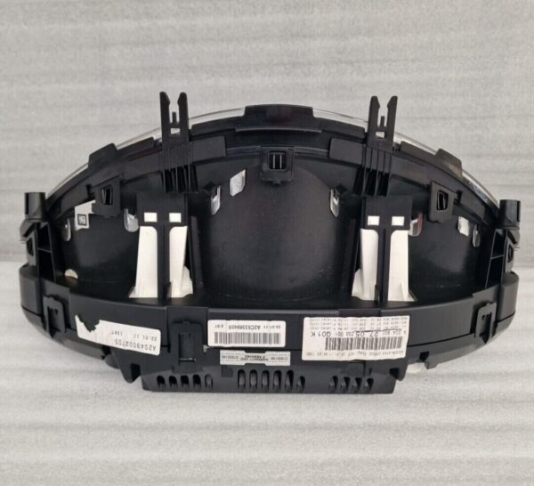 Mercedes C-Class (2007-2015) Speedometer Cluster A2049002705 (3) Scratches - Image 7