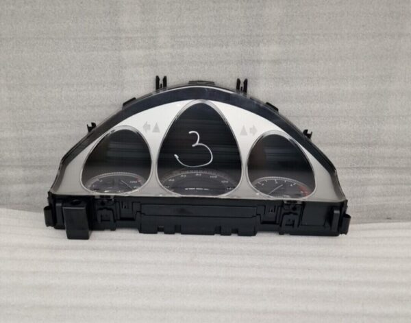 Mercedes C-Class (2007-2015) Speedometer Cluster A2049002705 (3) Scratches - Image 8