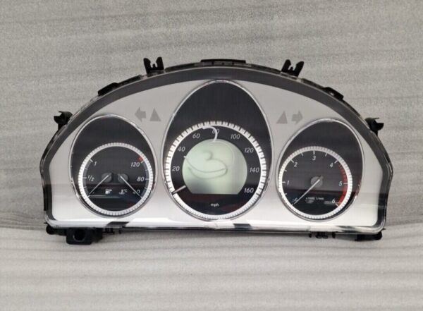 Mercedes C-Class (2007-2015) Speedometer Cluster A2049002705 (3) Scratches - Image 9