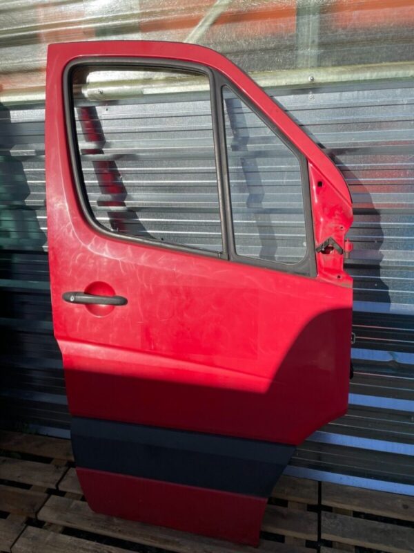 Mercedes Sprinter W906 07-18 Front Door Right Side O/S BREAKING