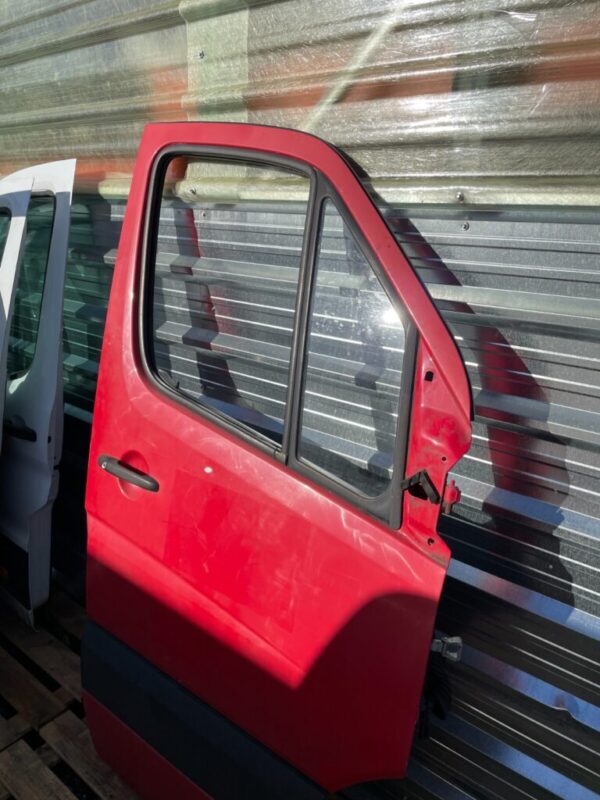 Mercedes Sprinter W906 07-18 Front Door Right Side O/S BREAKING - Image 2
