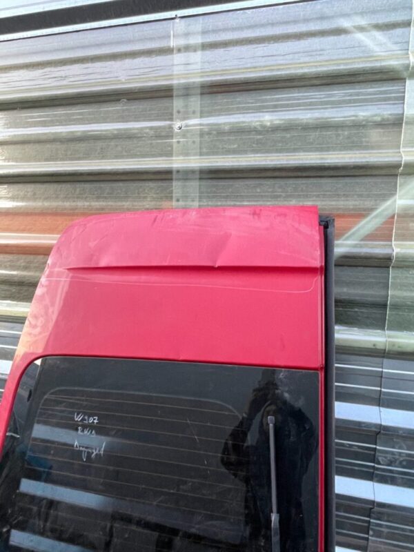 Mercedes Sprinter W907 RWD Rear Door With Glass Damaged In Red BREAKING - Image 2