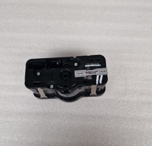 Mercedes Sprinter  Headlight Control Switch  Panel A9079053302 (11) - Image 9