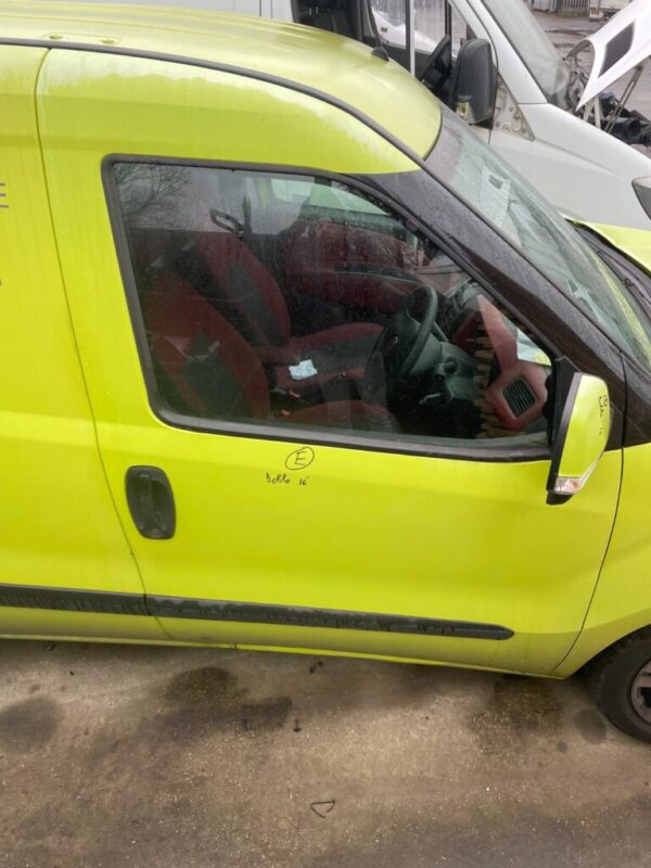 Fiat Doblo 13-On Front Door Right Side O/S With Mirror BREAKING - Image 2