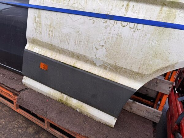 Volkswagen Crafter/MAN TGE 2018 2024 Front Door Right Side O/S BREAKING - Image 2
