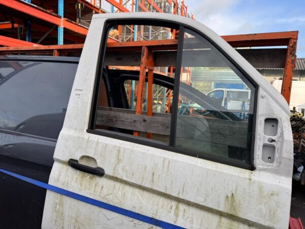 Volkswagen Crafter/MAN TGE 2018 2024 Front Door Right Side O/S BREAKING - Image 6