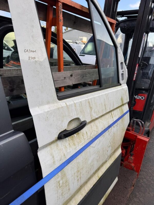 Volkswagen Crafter/MAN TGE 2018 2024 Front Door Right Side O/S BREAKING - Image 12