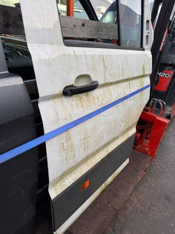 Volkswagen Crafter/MAN TGE 2018 2024 Front Door Right Side O/S BREAKING - Image 13