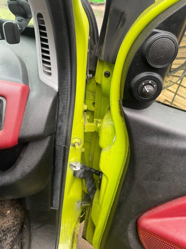 Fiat Doblo 13-On Front Door Right Side O/S With Mirror BREAKING - Image 7