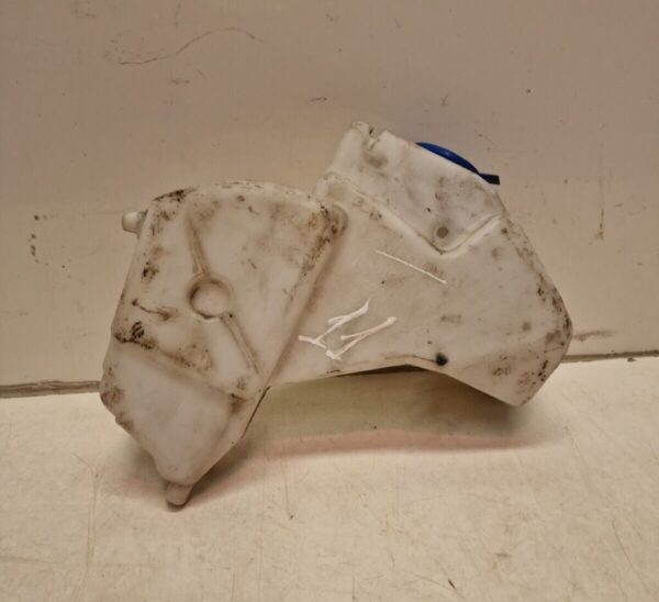 Mercedes Sprinter Windscreen Washer Bottle 9018690120 (11)