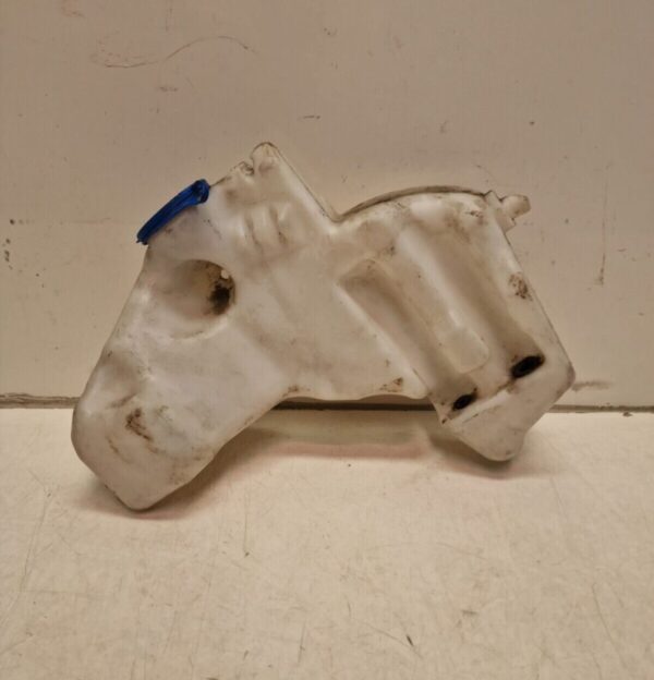 Mercedes Sprinter Windscreen Washer Bottle 9018690120 (11) - Image 2
