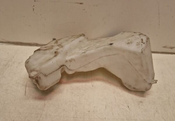 Mercedes Sprinter Windscreen Washer Bottle 9018690120 (11) - Image 7