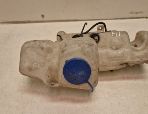 Mercedes Vito Viano Windscreen Washer Bottle 6388691220 (14) - Image 4
