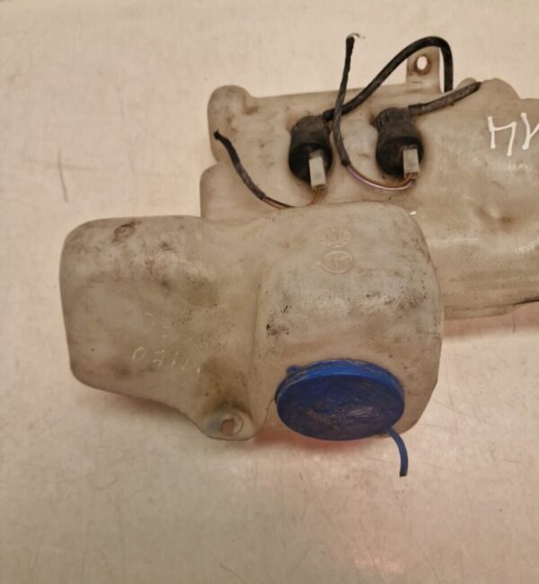 Mercedes Vito Viano Windscreen Washer Bottle 6388691220 (14) - Image 5