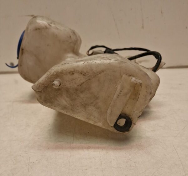 Mercedes Vito Viano Windscreen Washer Bottle 6388691220 (14) - Image 6