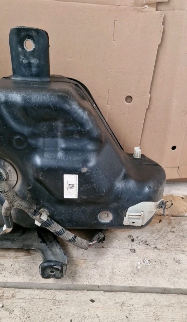 Ford Transit Custom Adblue Tank  GK215J228AE (17) - Image 8