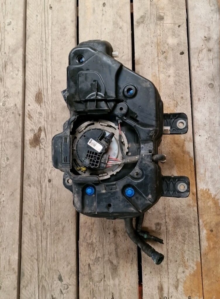 Ford Transit Custom Adblue Tank GK215J228AF (19) - Image 16