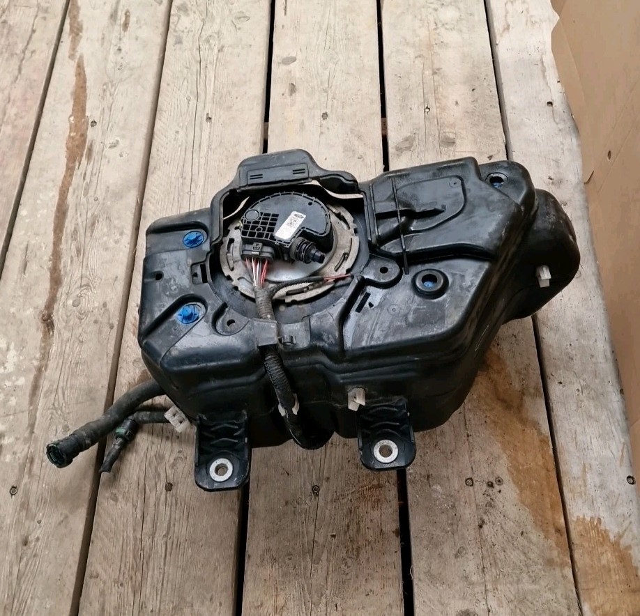 Ford Transit Custom Adblue Tank GK215J228AF (19) - Image 17