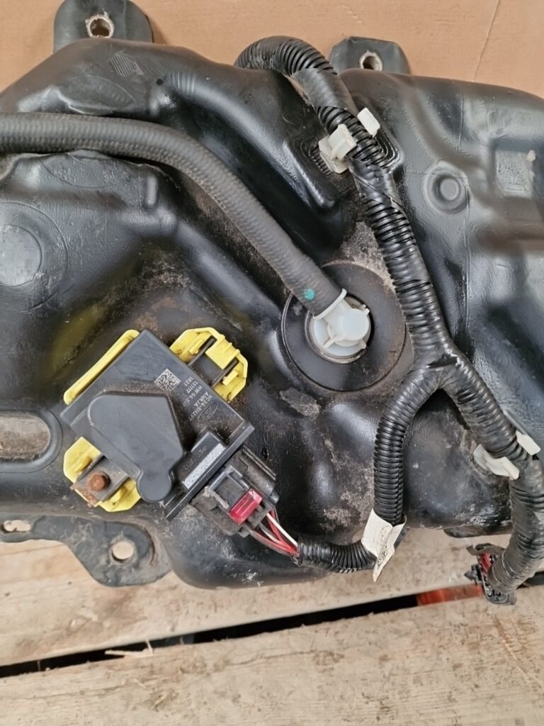 Ford Transit Custom Adblue Tank GK215J228AF (19) - Image 23