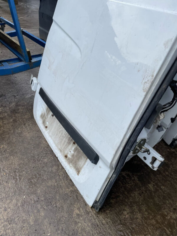 Mercedes Sprinter W906 (2007-2018) Short Roof Rear Door Left Side N/S BREAKING - Image 6