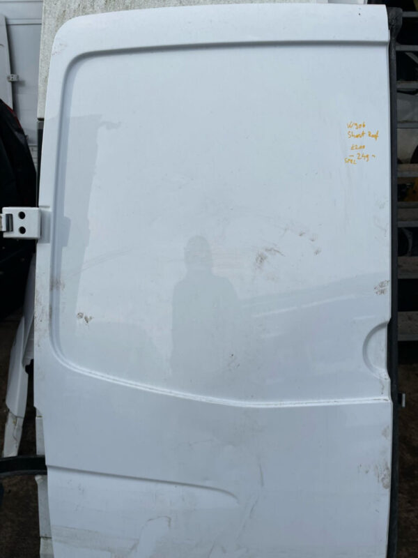 Mercedes Sprinter W906 (2007-2018) Short Roof Rear Door Left Side N/S BREAKING - Image 10