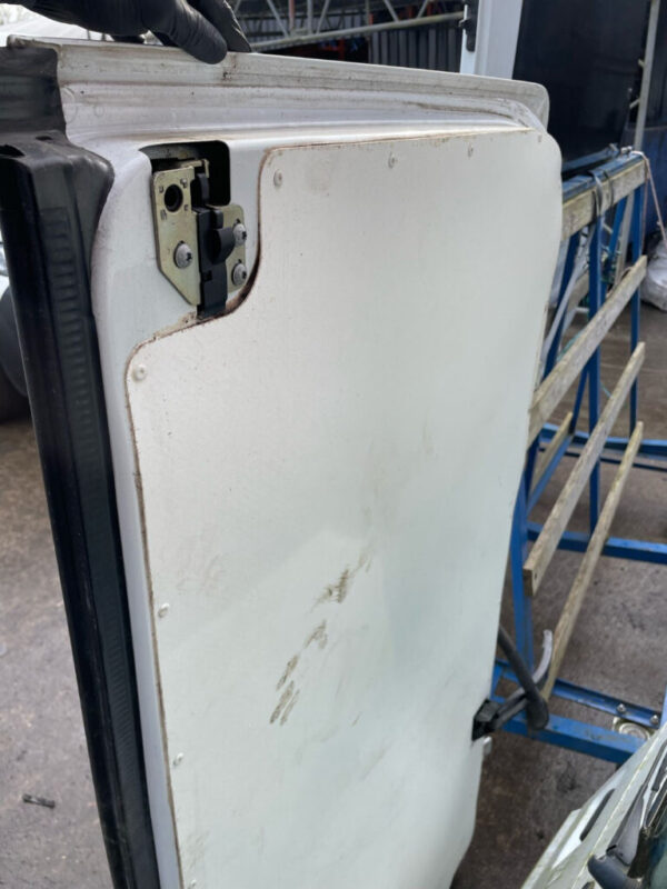 Mercedes Sprinter W906 (2007-2018) Short Roof Rear Door Left Side N/S BREAKING - Image 13