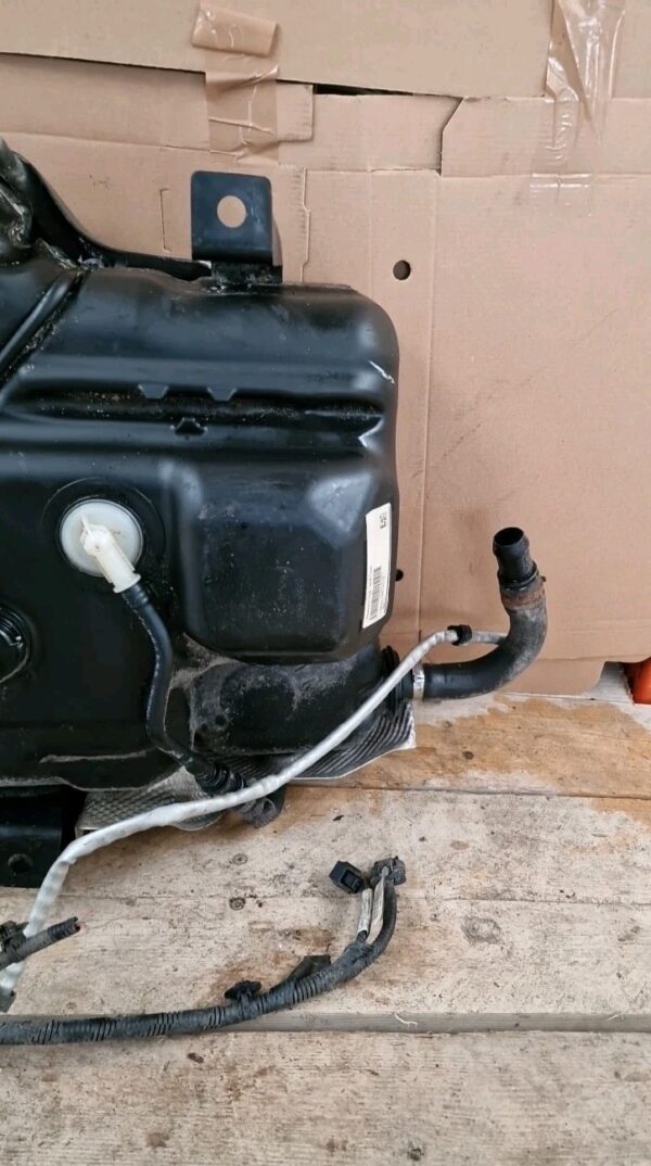 VAUXHALL MOVANO/RENAULT MASTER ADBLUE TANK 172A22038R (35) - Image 4