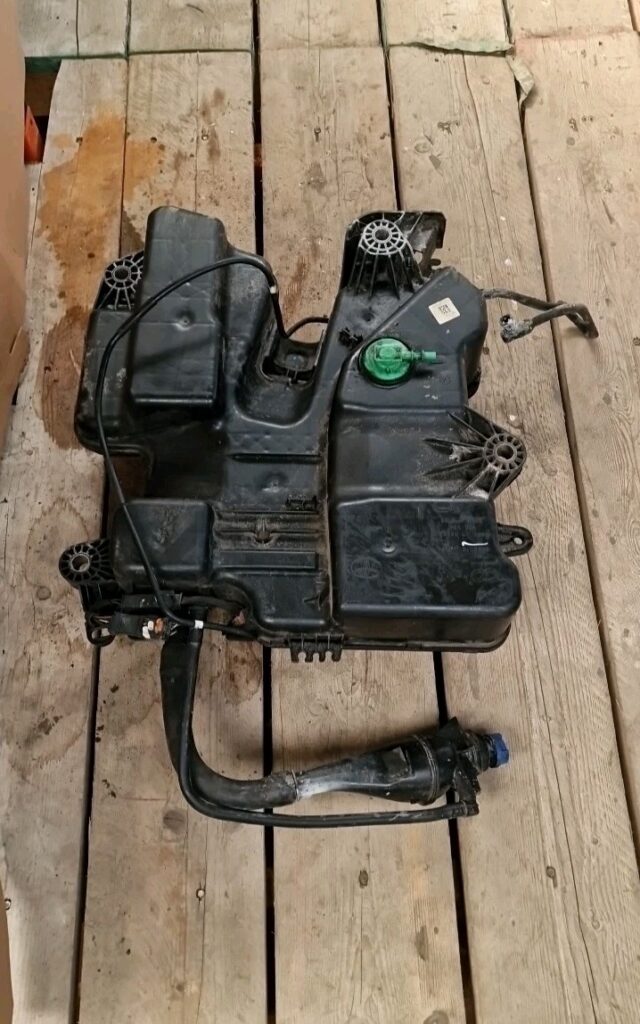 Peugeot Expert/Dispatch/Vivaro/ Proace ADBLUE TANK 4098016 (55) - Image 11