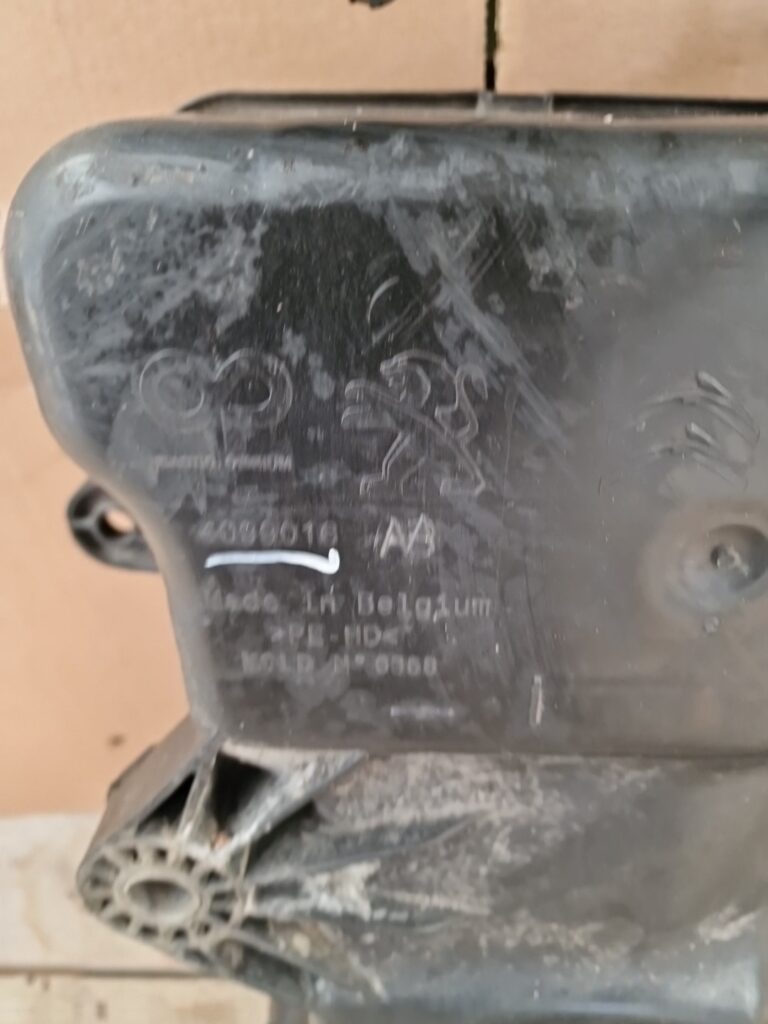 Peugeot Expert/Dispatch/Vivaro/ Proace ADBLUE TANK 4098016 (55) - Image 18