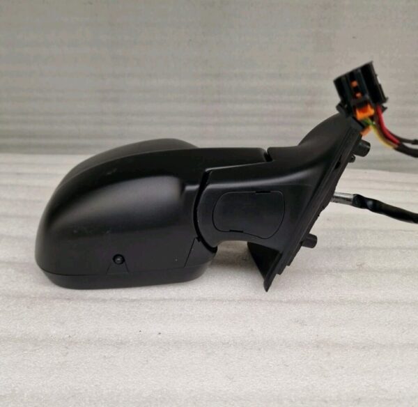 Citroen Berlingo/Pertner/Combo (2023) Right Side Mirror 98526836(87)Scratches - Image 3