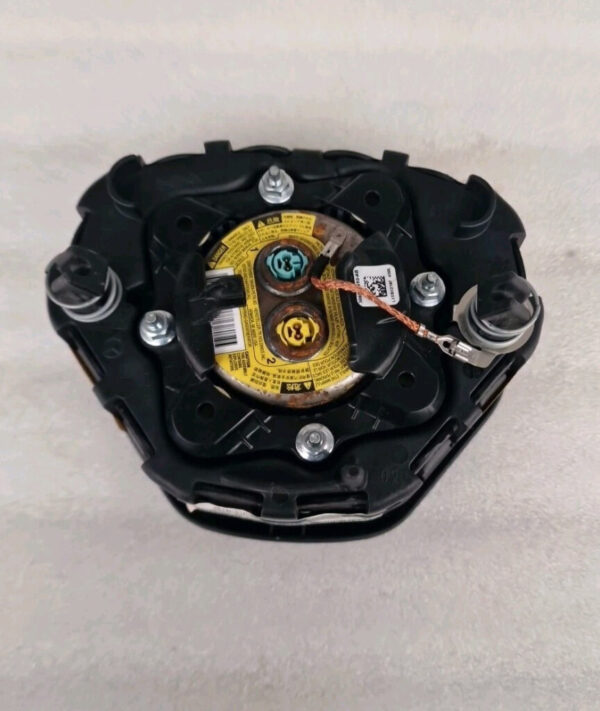 Mercedes C-Class (2007-2015) Steering Wheel AlRBAG 307063198162 (20) - Image 9