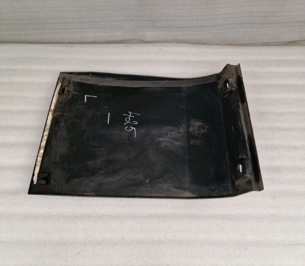 Iveco Daily Passenger Side Moulding Trim 5801821732 (425) - Image 8