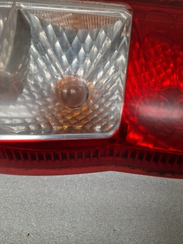 Ford Transit MK7 Right Side Rear Light  (16) Scratches - Image 19