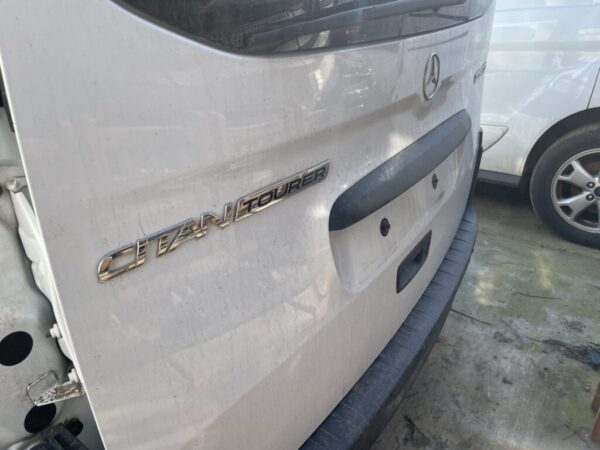Mercedes Citan Tailgate Boot Lid In White With Glass Complete - Image 12